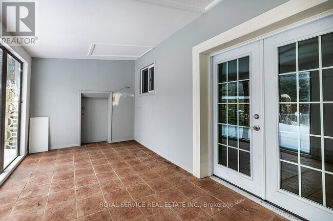 Photo du bâtiment - 3390 Durham Regional Hwy 2