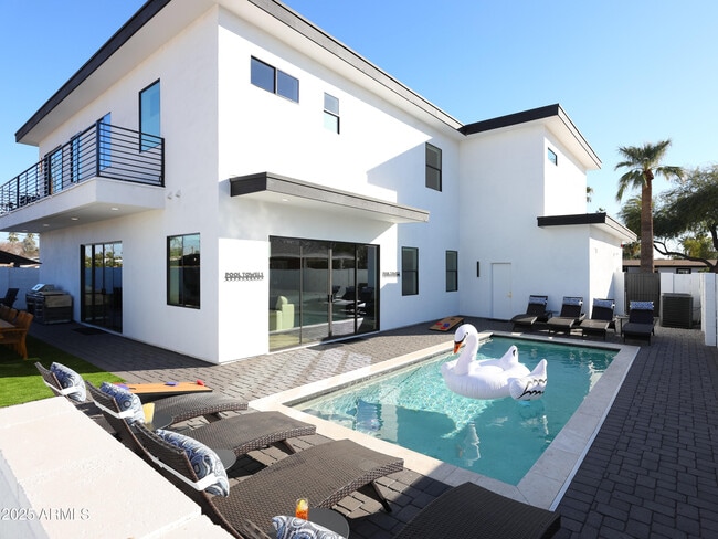 Foto del edificio - 7520 E Highland Ave