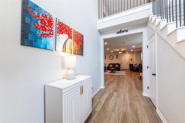 Foto del edificio - 2440 Berryville Ln