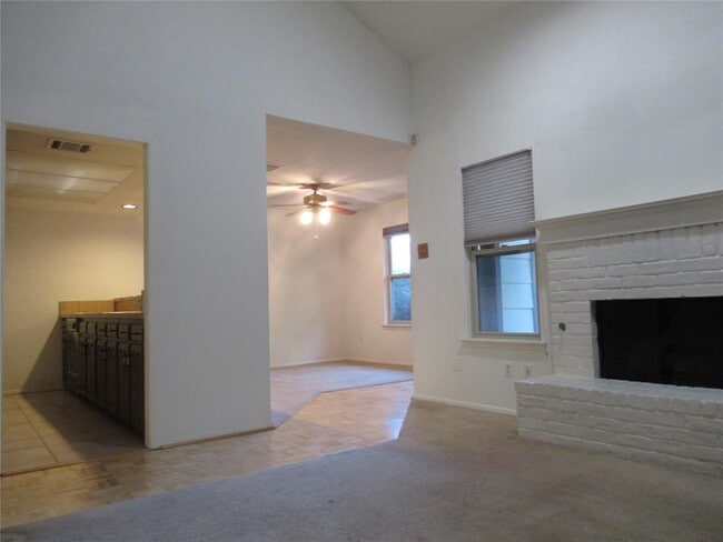 Building Photo - 6525 Fisher Rd