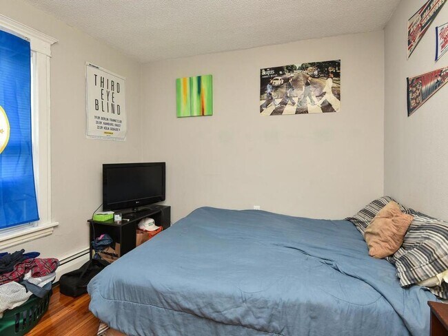 Foto del edificio - 1226 Adams St NE