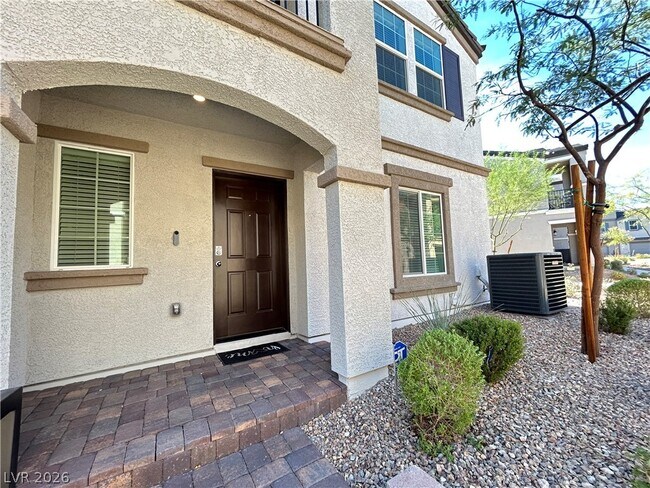 Foto del edificio - 661 Foam Flower Ln