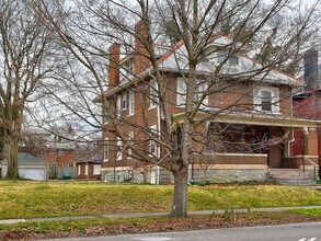 Building Photo - 1692 Bryden Rd