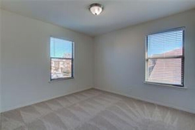 Foto del edificio - Spacious Home