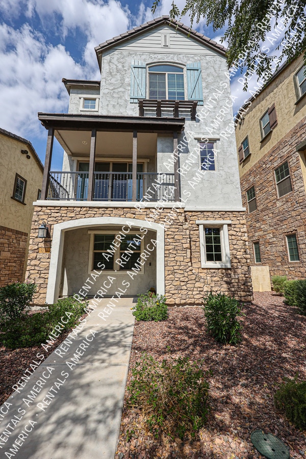 Building Photo - 4 bedroom 3.5 bath in Gilbert