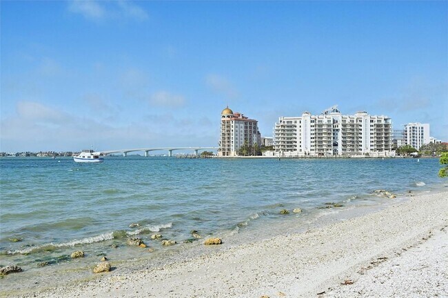 Foto del edificio - 1771 Ringling Blvd