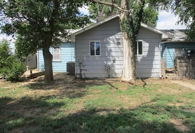 Foto del edificio - 348 Hilltop St