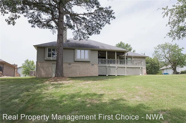 Foto del edificio - 3 br, 2 bath House - 16 Scotsdale Pl.