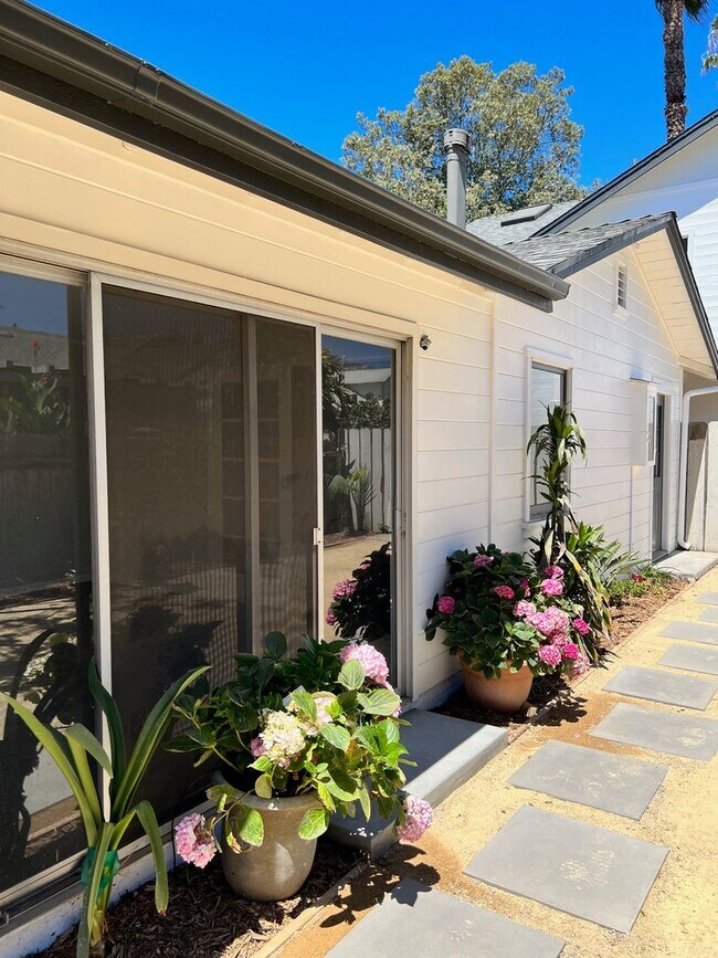 Building Photo - 612-614 Mulberry Ave