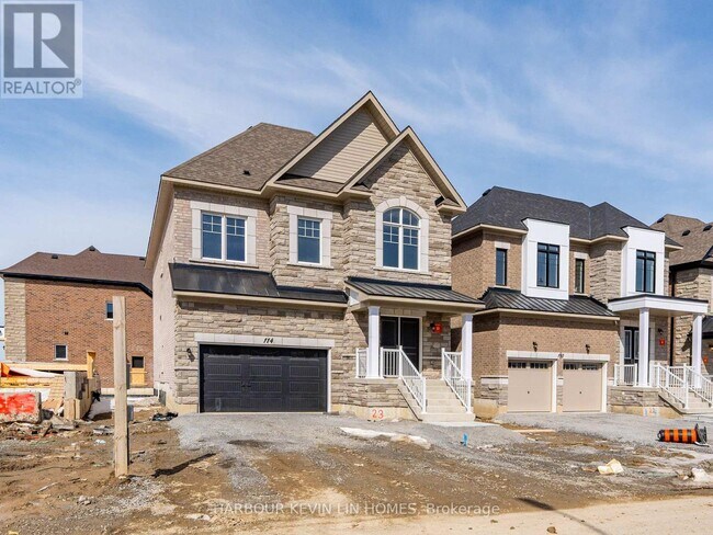 Building Photo - 114 Seguin St