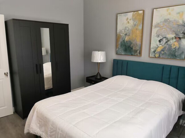 Foto del edificio - 1526 W 28th St