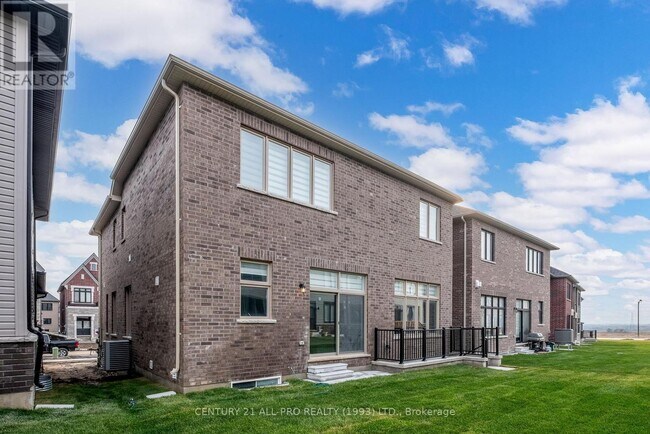 Building Photo - 1040 Suddard Ave