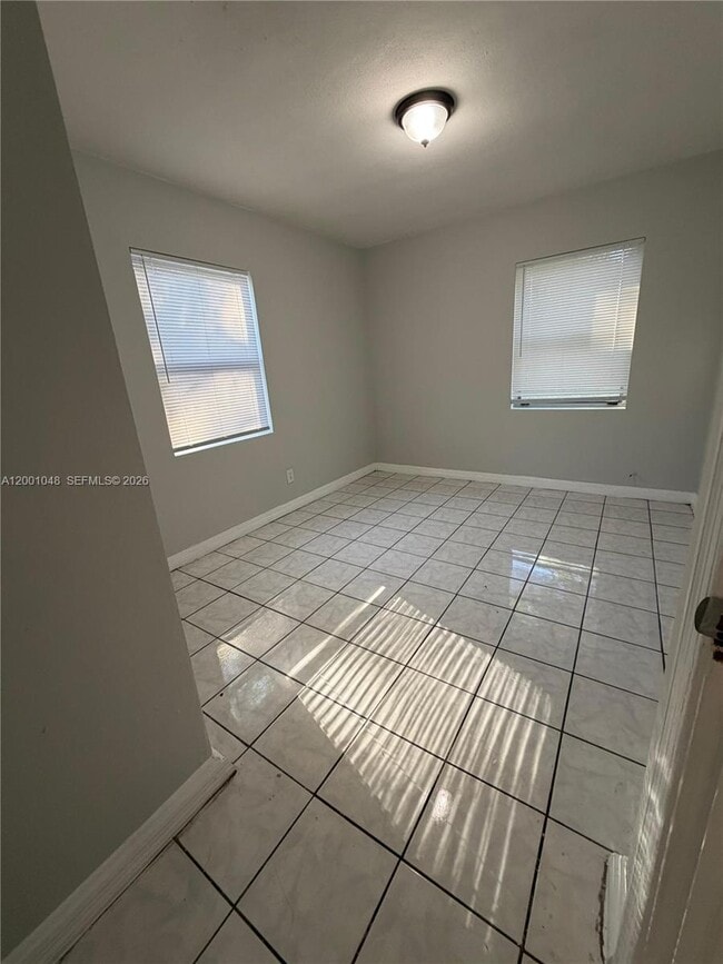 Foto del edificio - 1444 W 24th St