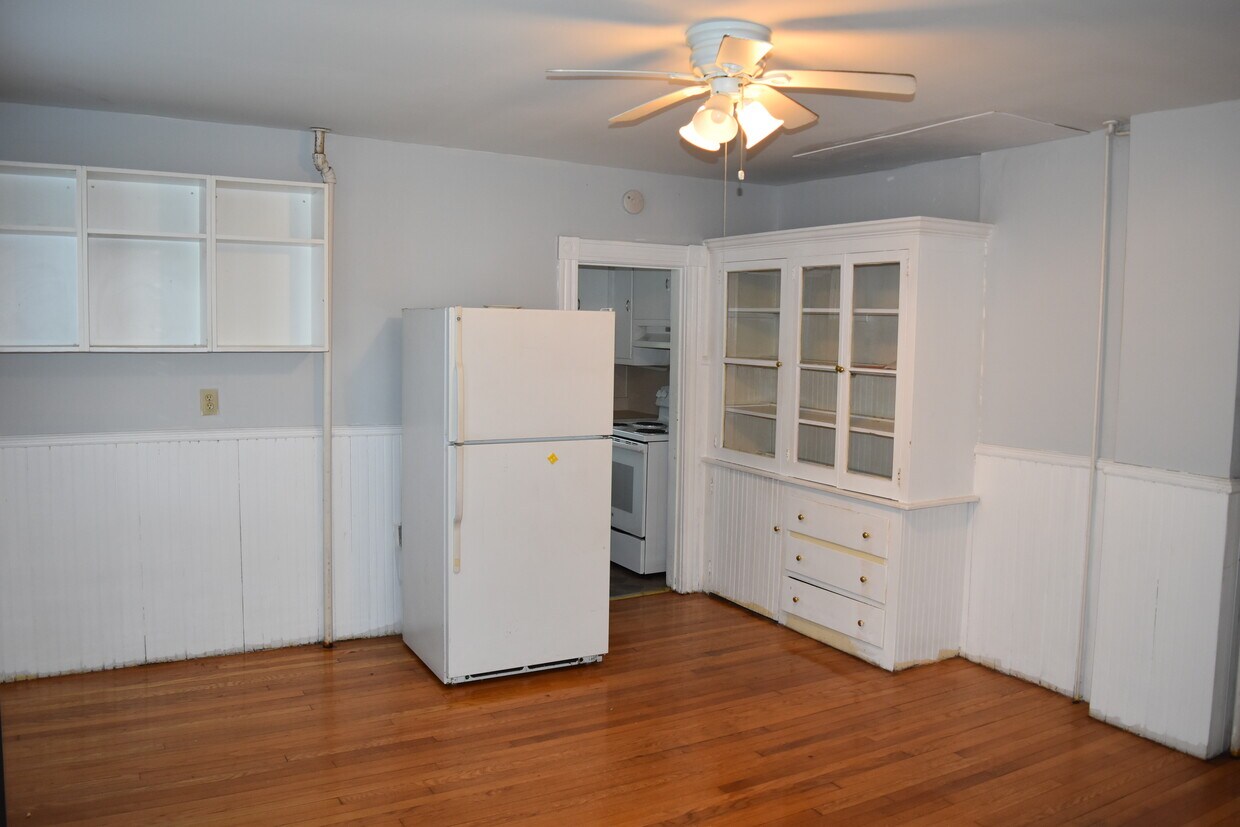 Dining Area - 84 Summit St
