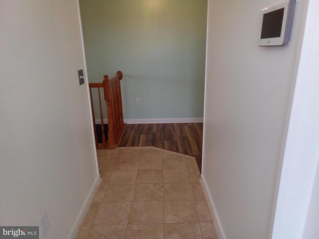 Primary Photo - 362 Mill Ln
