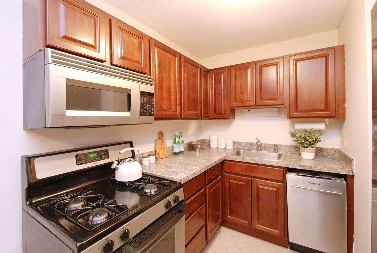 Foto principal - 77 Webb Ave