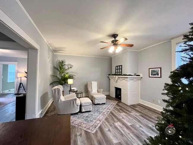 Foto del edificio - 701 N State St