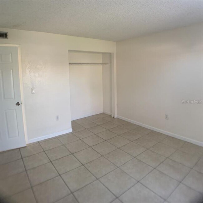 Foto del edificio - 1891 Caralee Blvd