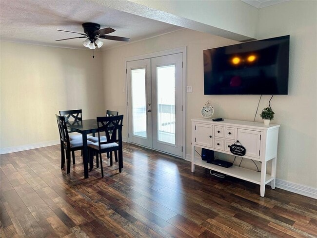 Foto del edificio - 520 Pleasure Pier Blvd