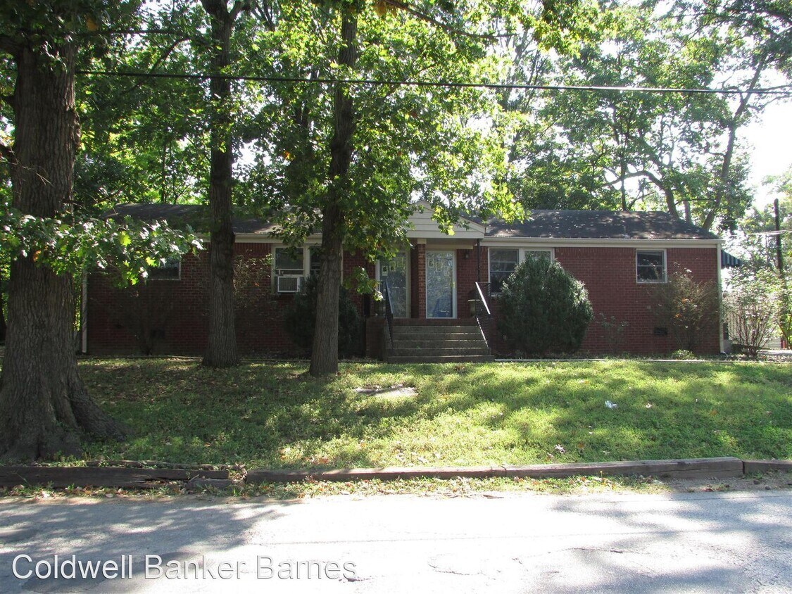 Primary Photo - 2 br, 1 bath House - 132A 37th Ave. N
