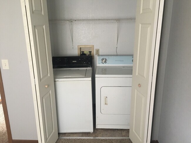 Foto del edificio - 5734 Ryewyck Dr
