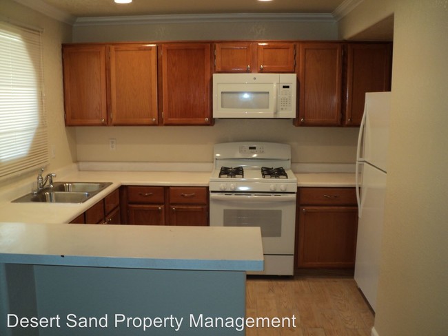 Building Photo - 5062 S Rainbow Blvd