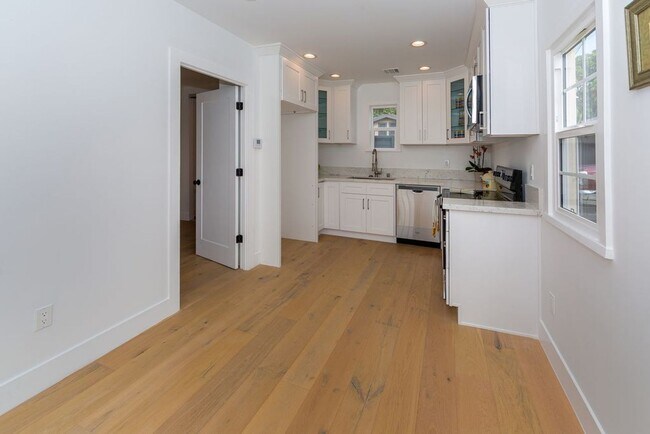Building Photo - Brennan at 4th