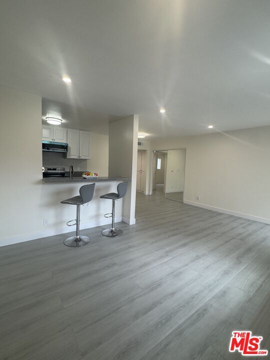 Building Photo - 142 Normandie Ave