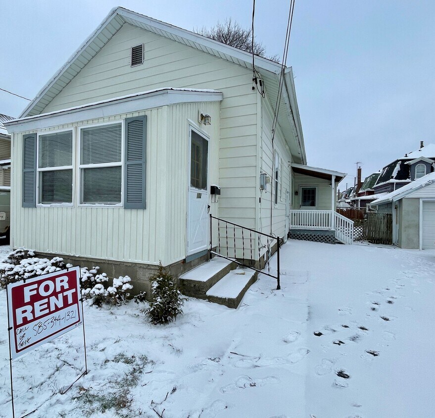 Primary Photo - 102 Clifton Ave