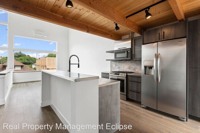 Building Photo - 2 br, 2 bath House - 2467 S College