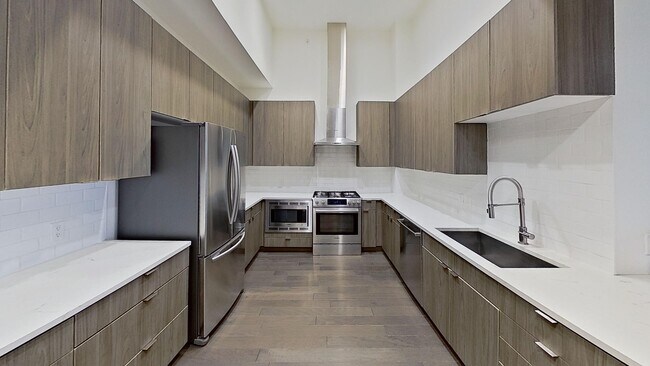 Foto del edificio - 1616 S Broadway