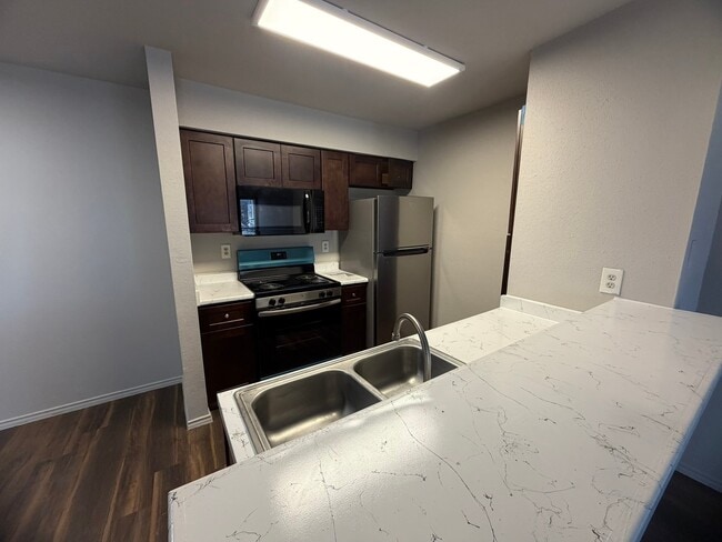 Foto del edificio - 10001 Westpark Dr