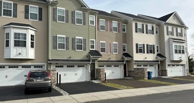 Building Photo - 145 Mercer Ct