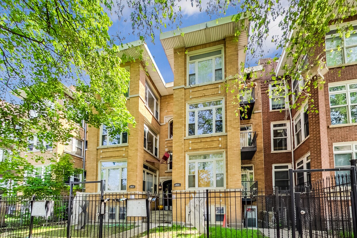 Foto principal - 4821 N Sawyer Ave