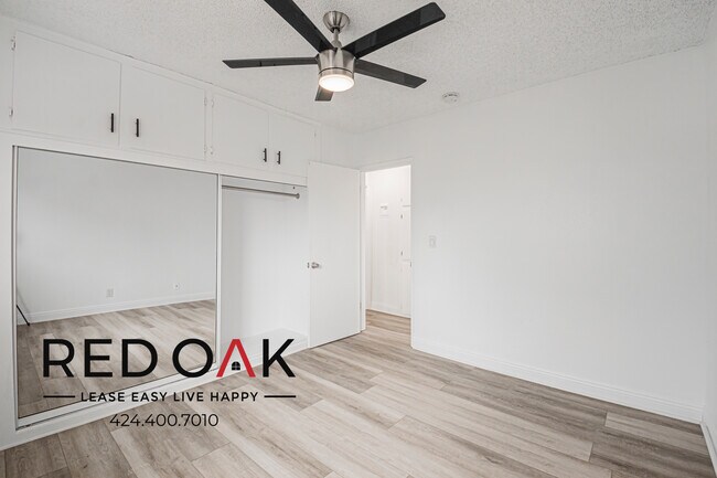 Foto del edificio - 10239 Western Ave