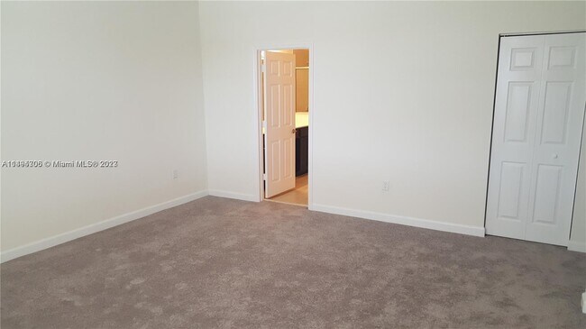 Foto del edificio - 3472 SE 3rd St