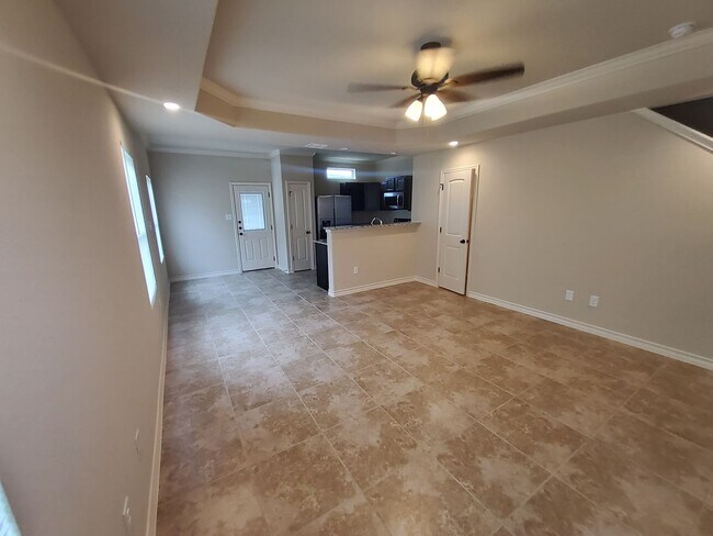 Building Photo - 6306 Luglio Lane #202, San Antonio, TX 78233