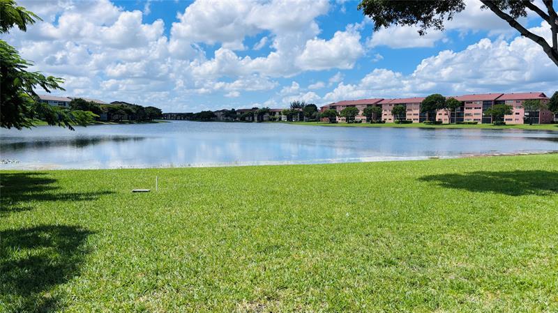 Foto principal - 13800 SW 5th Ct