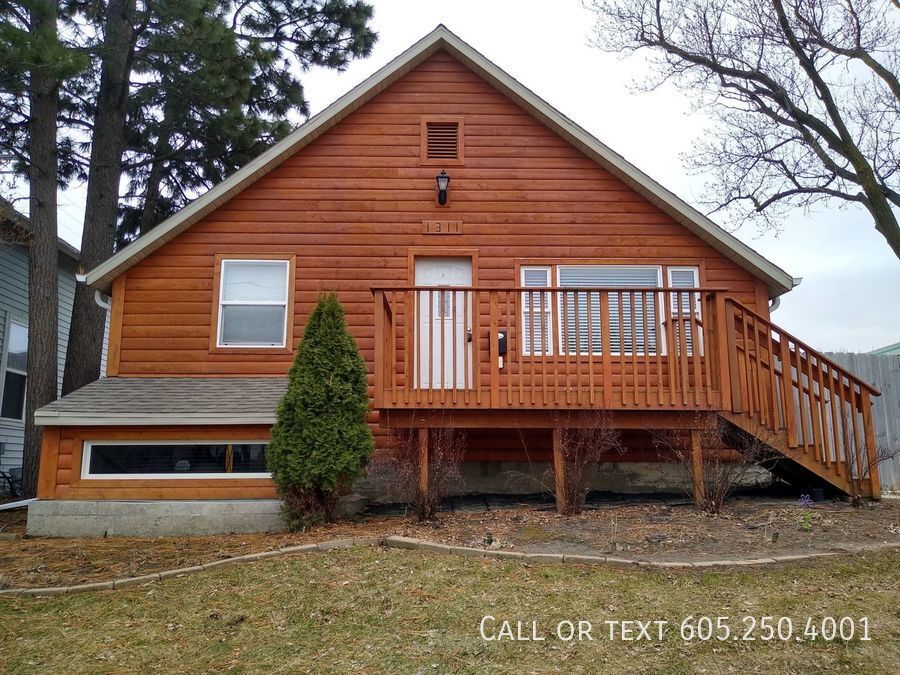 Primary Photo - Amazing 4 Bed 2 Bath House Near Downtown S...