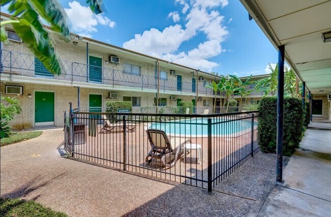 Foto del edificio - 1903 Commonwealth St