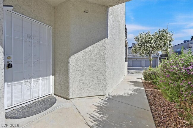 Building Photo - 6250 W Flamingo Rd