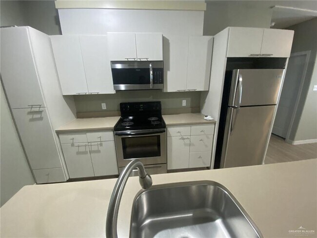 Foto del edificio - 705 Murphy Ave