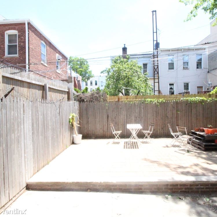 Primary Photo - 386 Himrod St