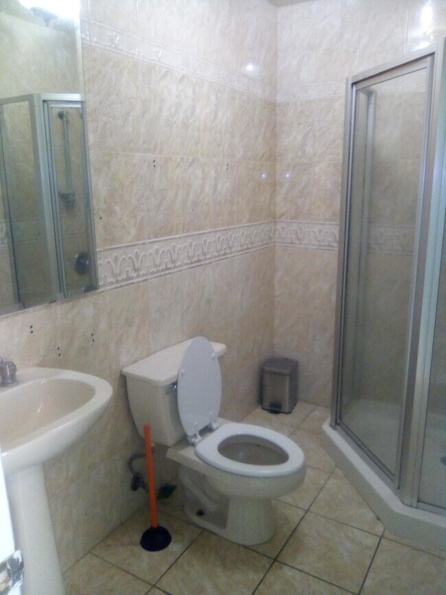 Building Photo - 10029 Lasaber Ct