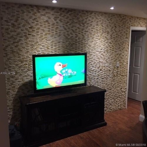 Foto del edificio - 2810 SW 16th Terrace