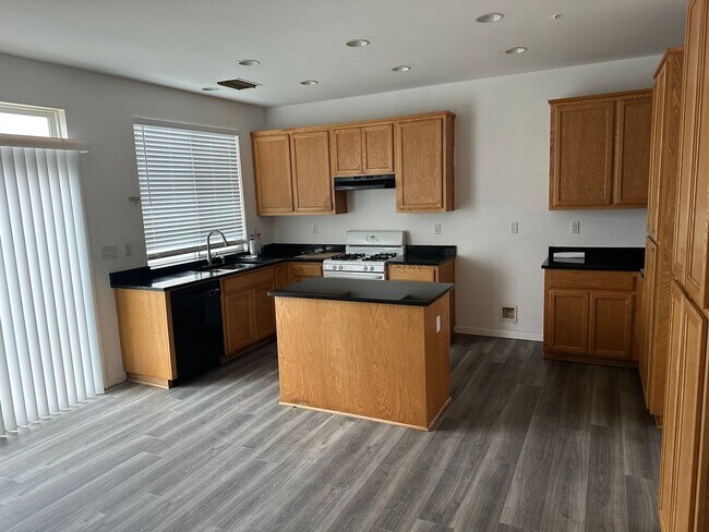 Foto del edificio - Large Merced Home!