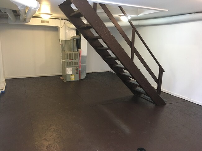 Foto del edificio - 4561 Mt Troy Rd