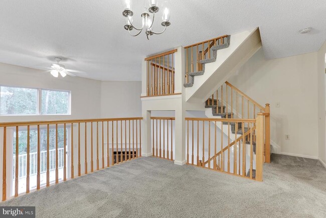 Building Photo - 140 S Barrow Pl