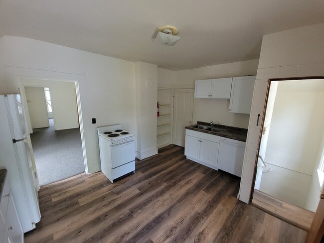 Building Photo - 514 Niagara St