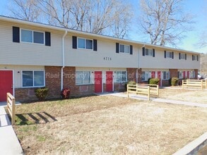 Building Photo - 4216 Parker St